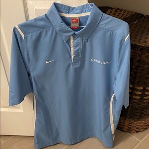 Oversized Nike UNC Tarheel Pullover. Men’s Small. Fits more like medium/large.